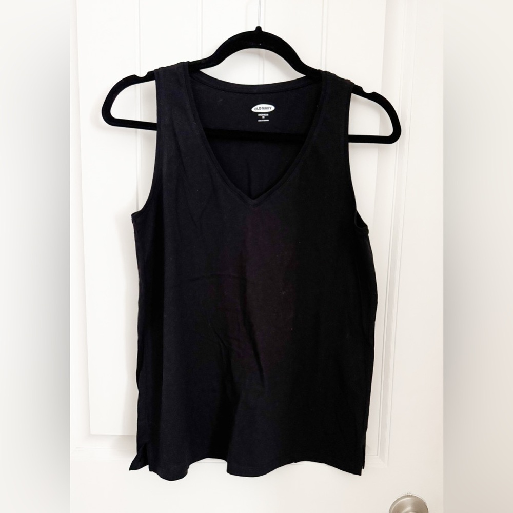 OLD NAVY- V neck tank